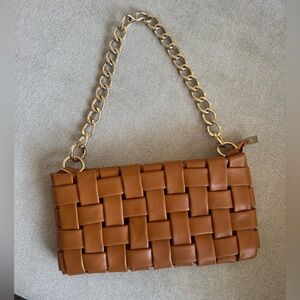 Woven Tan Handbag with Gold Chain